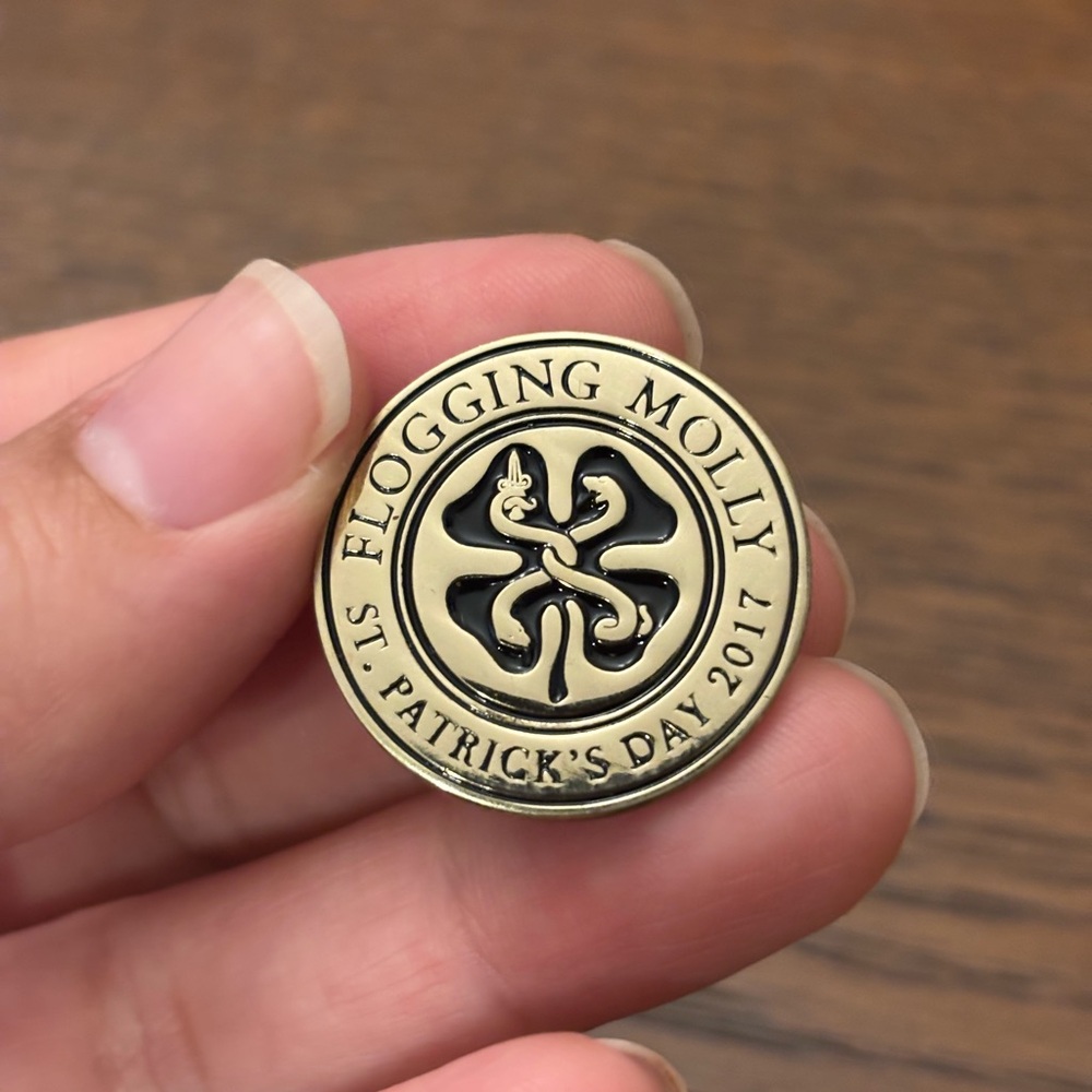 Random pin bundle - Picture 5 of 8